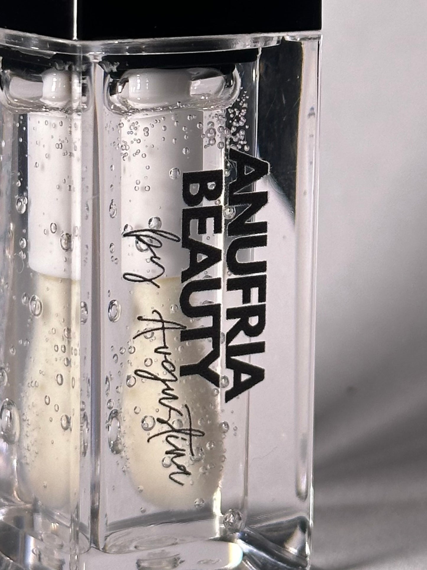 LIP OIL BIRD OF PARADISE  (Coming back soon)